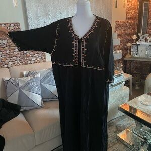 Black Arabian dress
